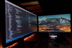 10 Best IDE Software for Beginners & Professionals in 2022